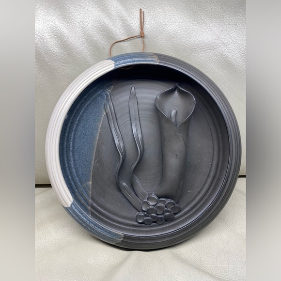 Pottery Hilborn Wall Pocket Plate round Hanging decor Round - Picture 7 of 9